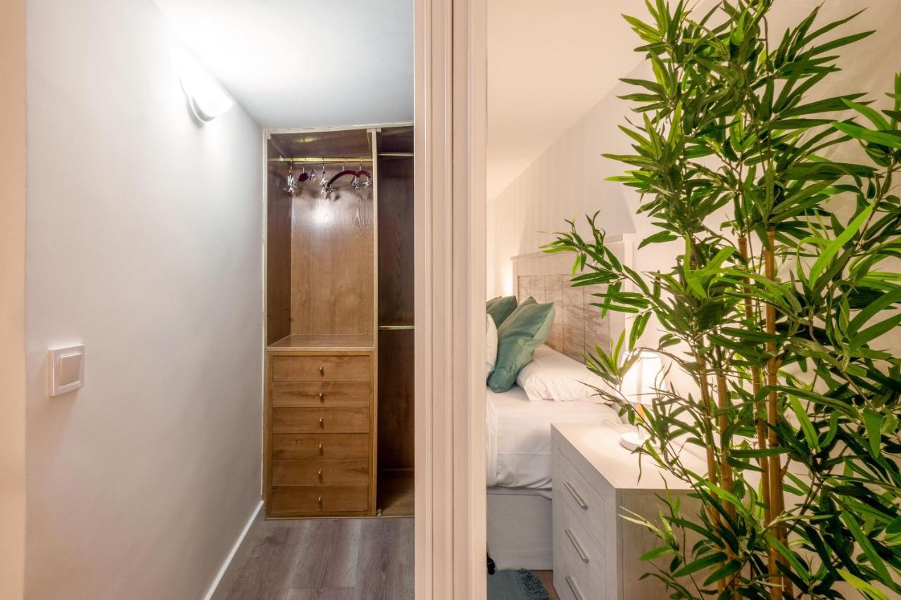 1 Bedroom 1 Bathroom Furnished - Lavapies - Duplex Madrid Extérieur photo
